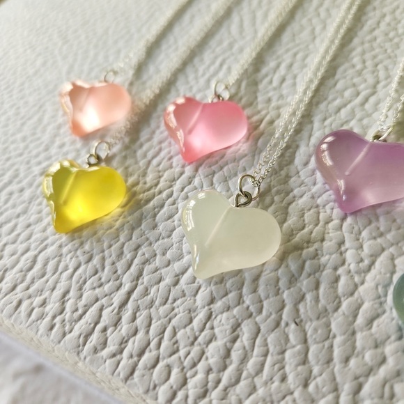 Pastel Heart Bubble Necklace - Picture 4 of 10